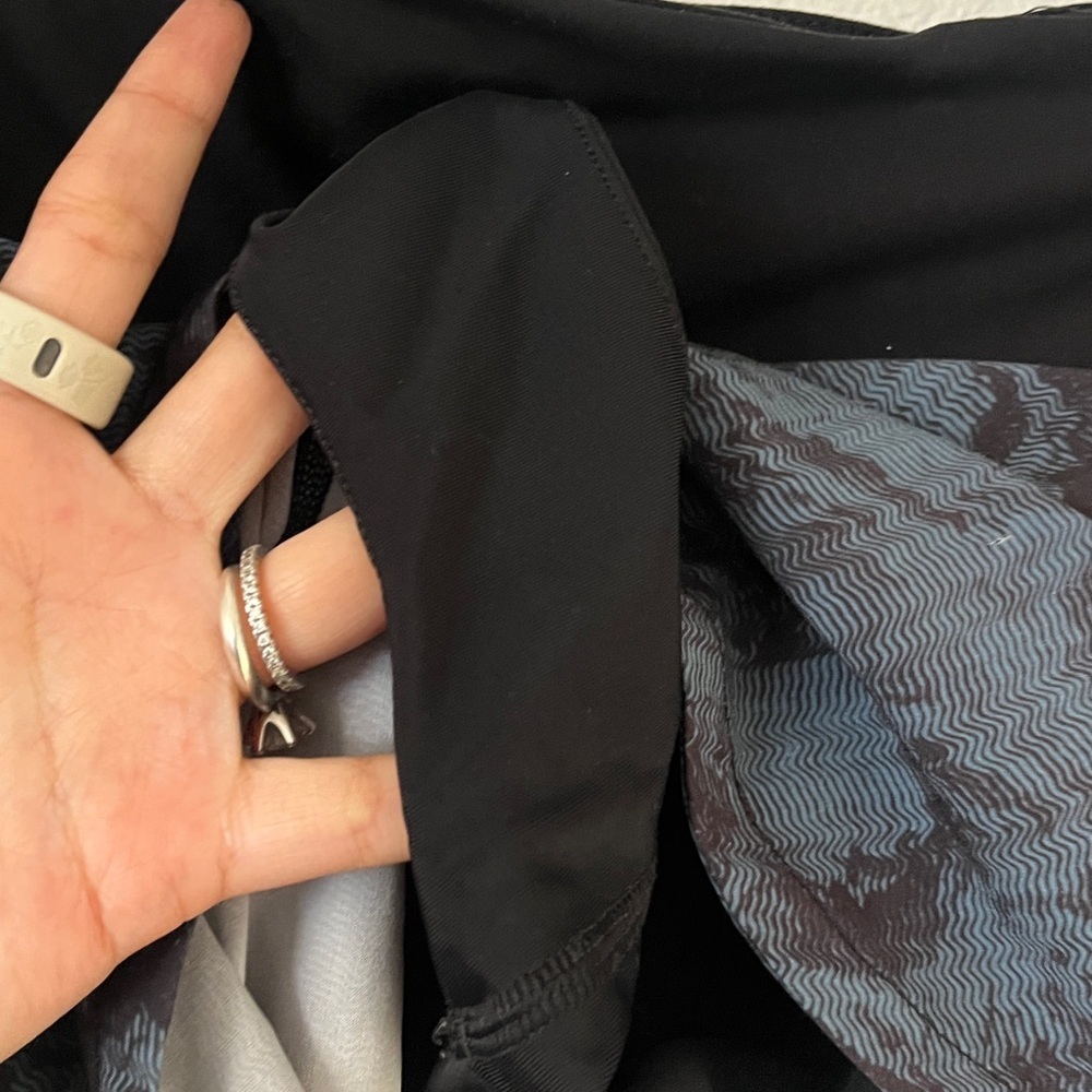 Vuori Omni Performance Womens Shorts Blue Black Size Large - Picture 5 of 6